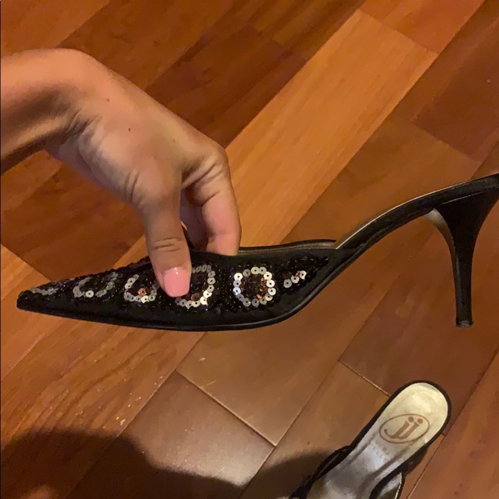 Heels - Picture 2 of 3